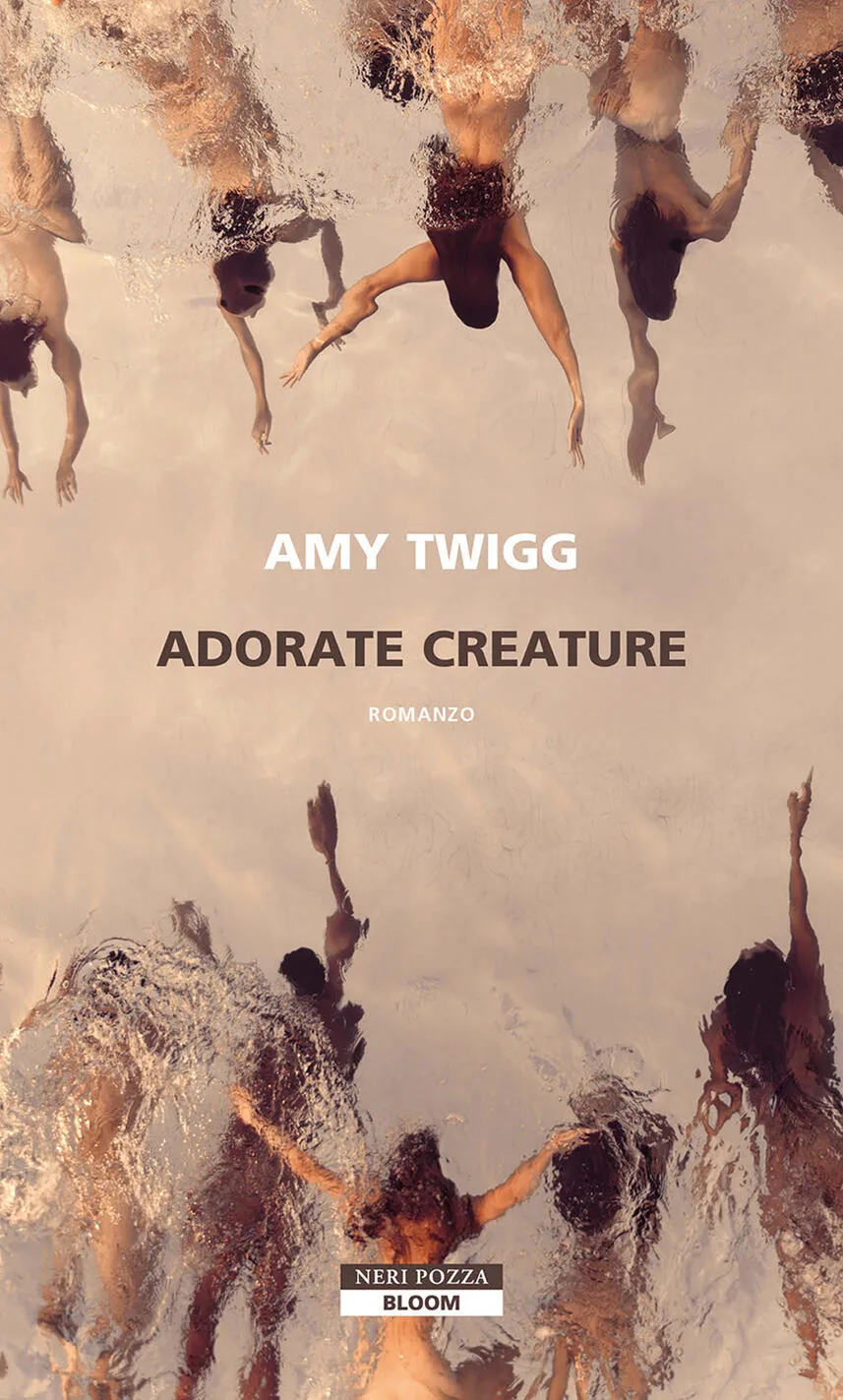 Adorate creature