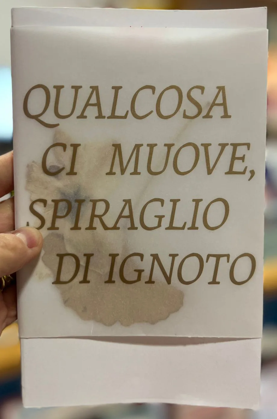 Qualcosa ci muove, spiraglio di ignoto