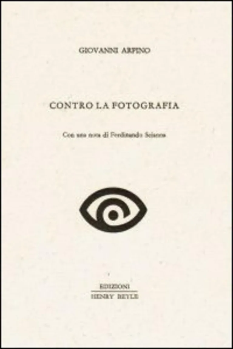 CONTRO LA FOTOGRAFIA